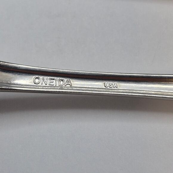 Oneida USA Lot of 7 Salad Forks SSS / Maestro - St.Leger Stainless Glossy - Picture 2 of 13